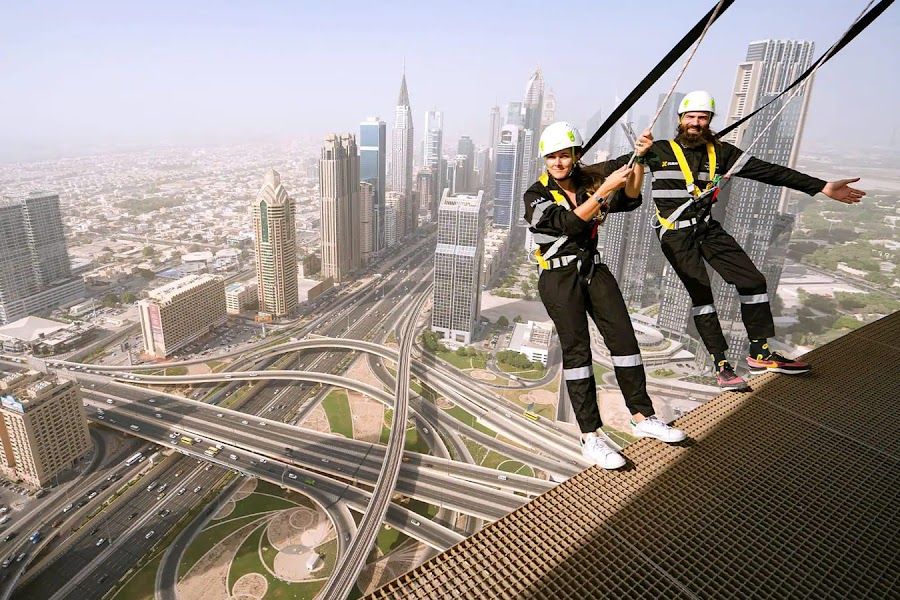 The Sky View Burj Khalifa Bar bar service