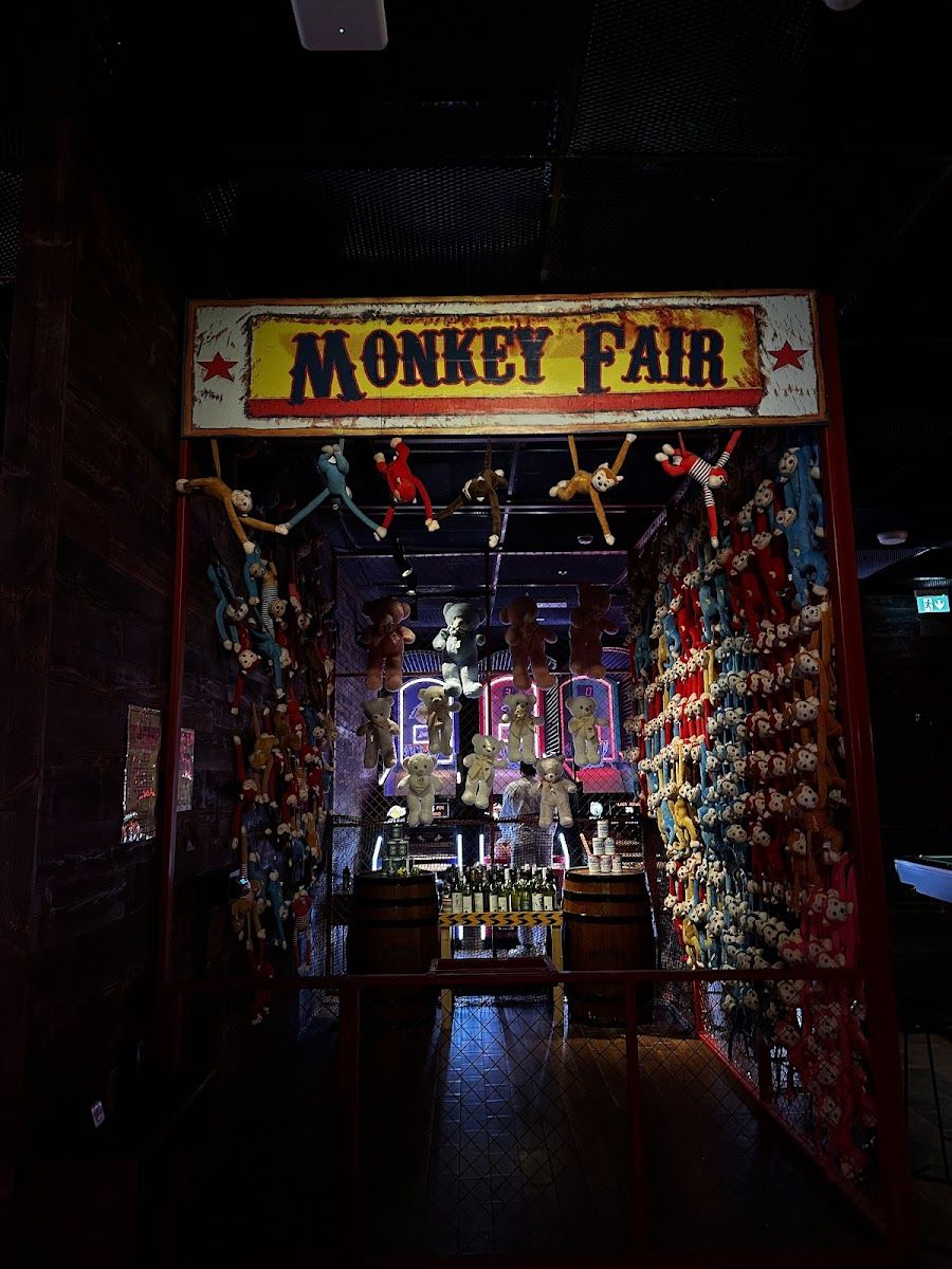 Twisted Monkey bar service