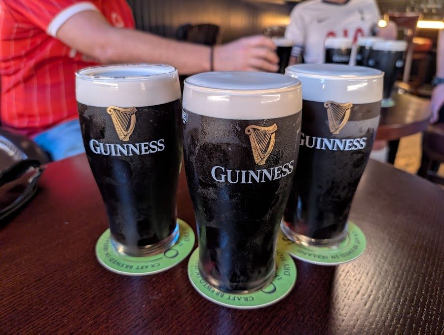 McDaid's Saint Stephen's Green atmosphere