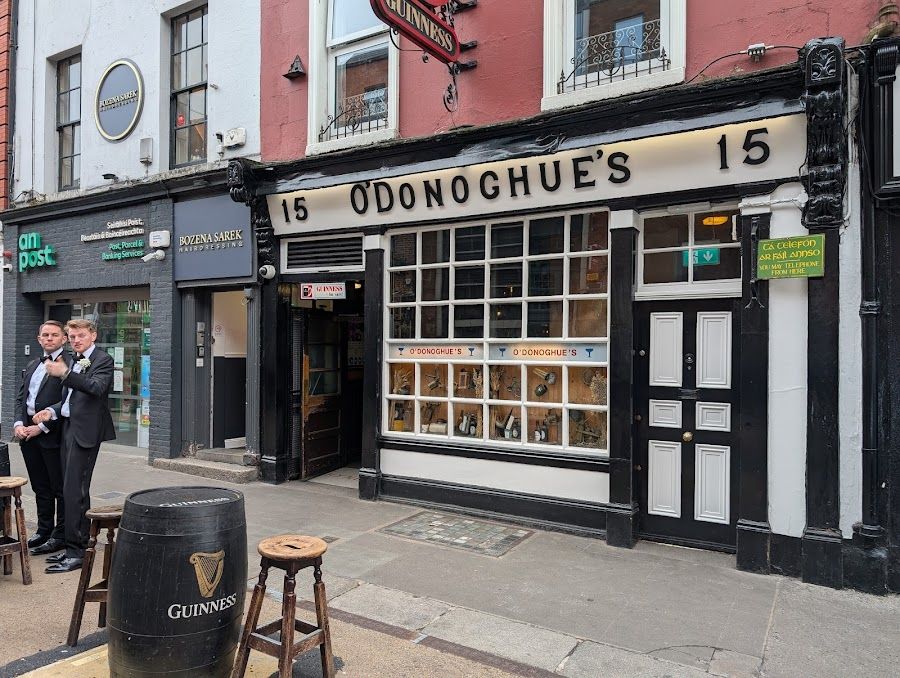 O'Donoghue's Pub cocktail at the bar