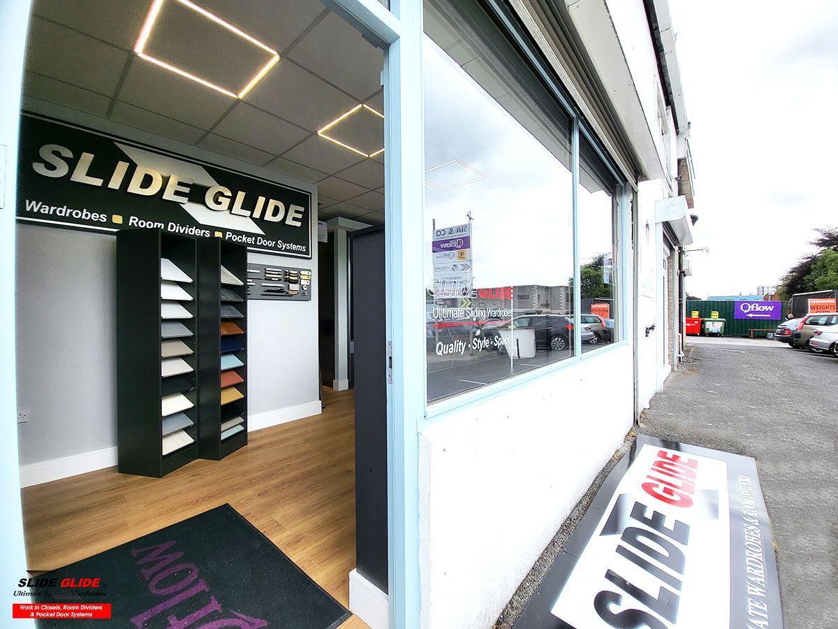 The Sliding Door, Dublin