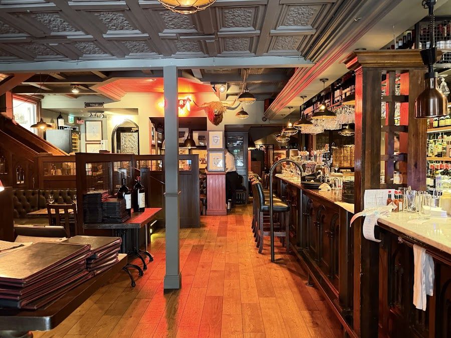 The Bull and Castle bar service