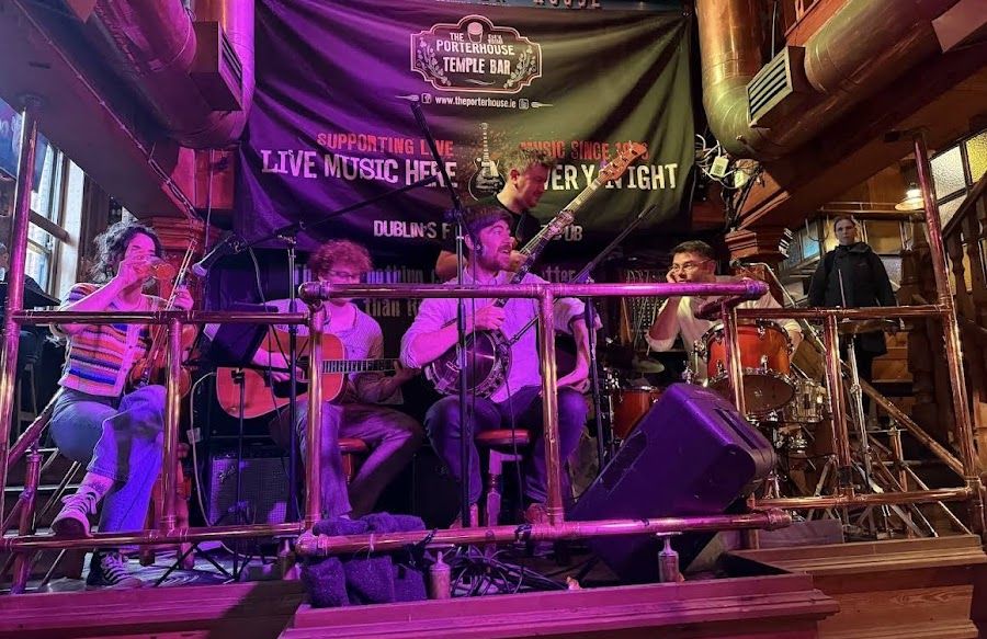 The Porterhouse Temple Bar Temple Bar atmosphere