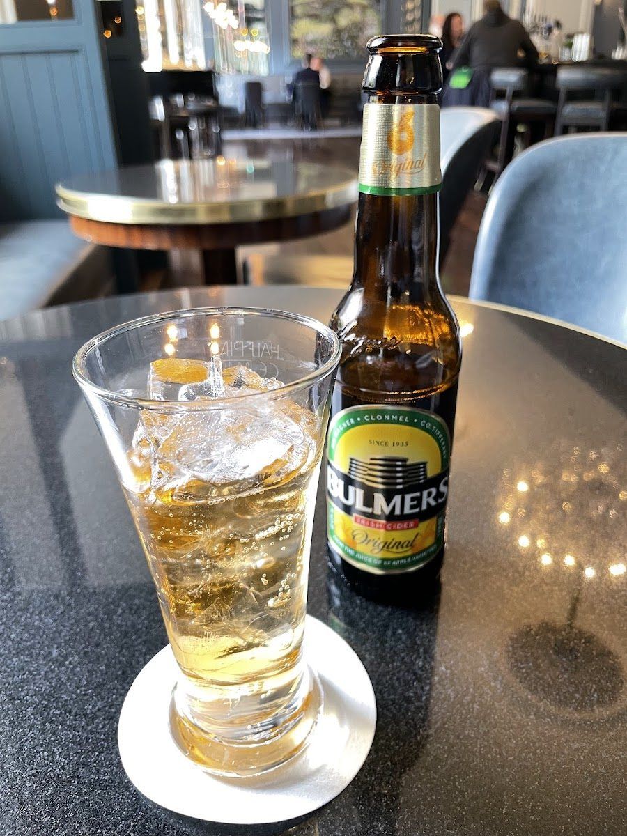 1824 Bar at The Shelbourne bar service