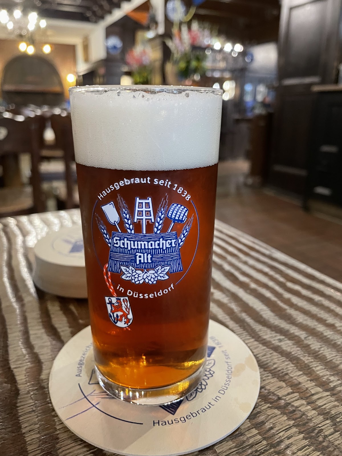 Schumacher Brauerei Düsseldorf bar interior