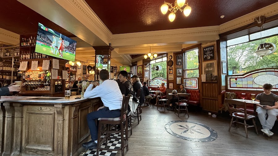 Athletic Arms (The Diggers), Edinburgh
