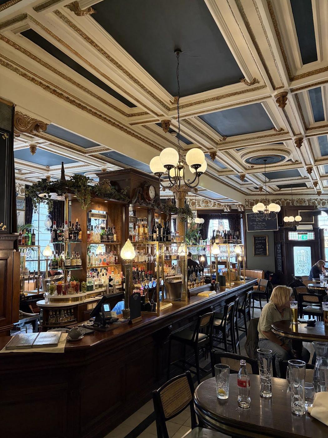 Cafe Royal Circle Bar, Edinburgh