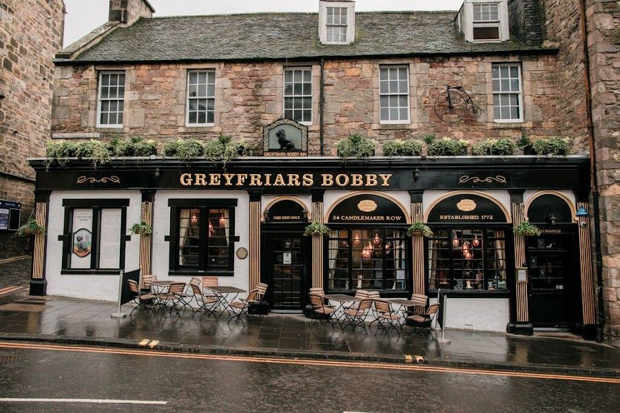 Greyfriars Bobby's Bar Edinburgh interior