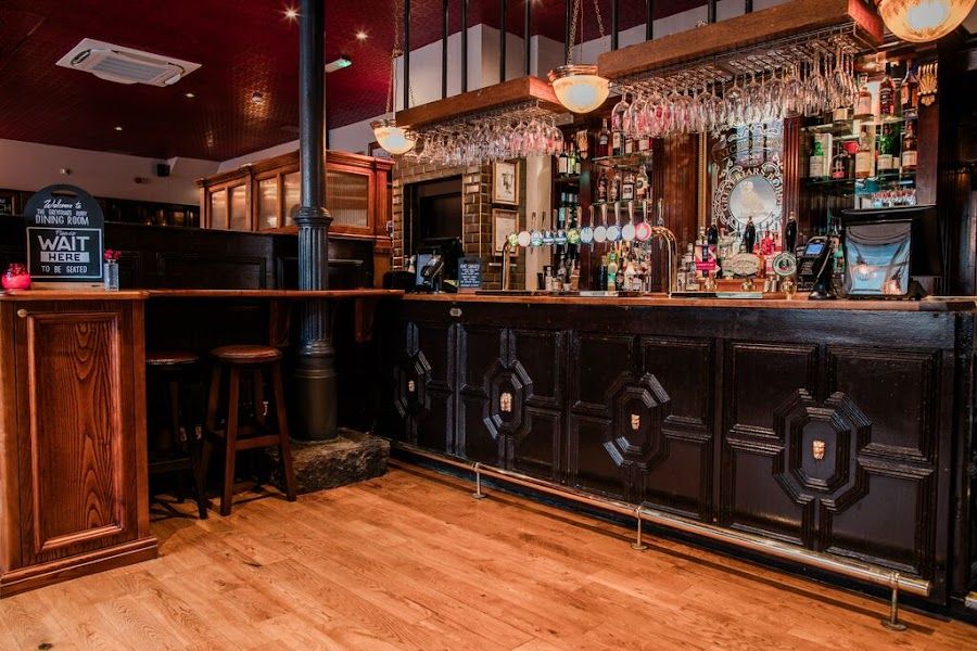 Greyfriars Bobby's Bar bar service