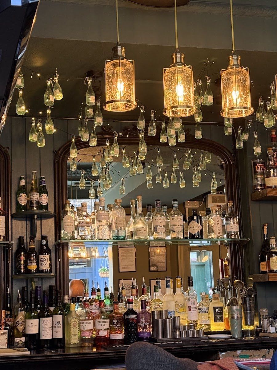 Rose & Crown Edinburgh interior
