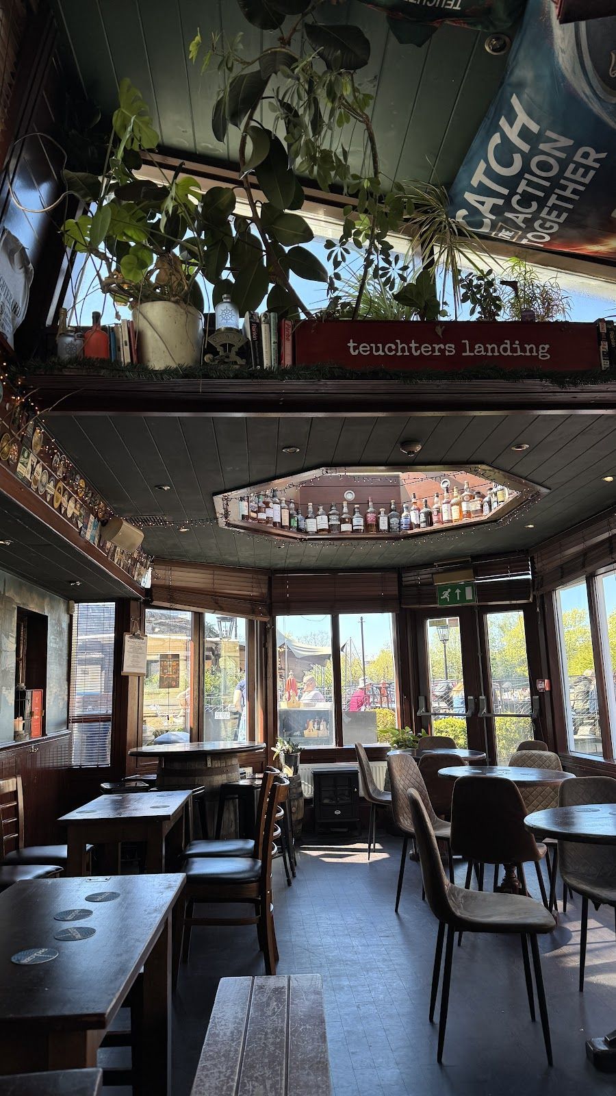 Teuchters Landing, Edinburgh