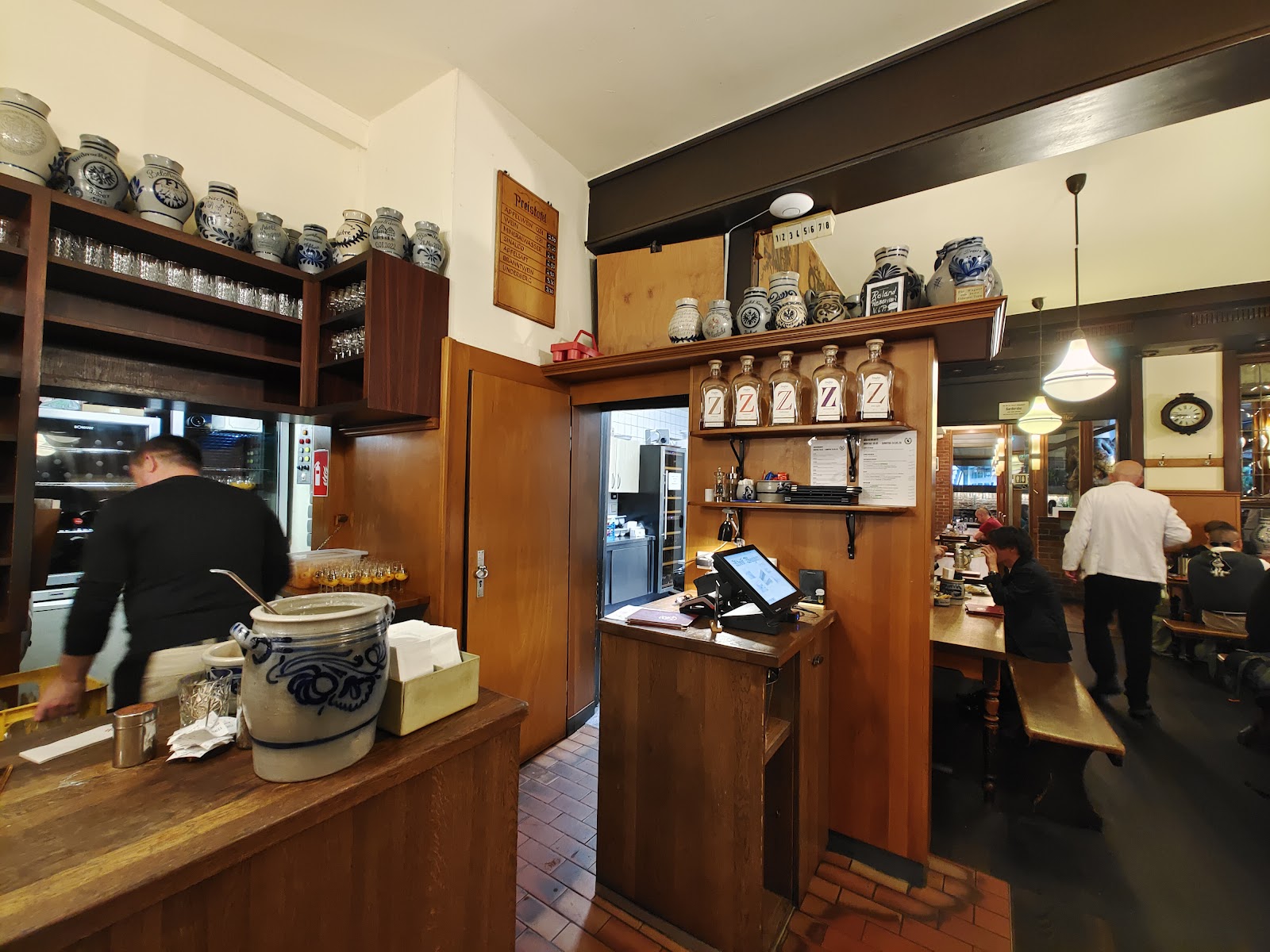 Apfelwein Wagner interior 3
