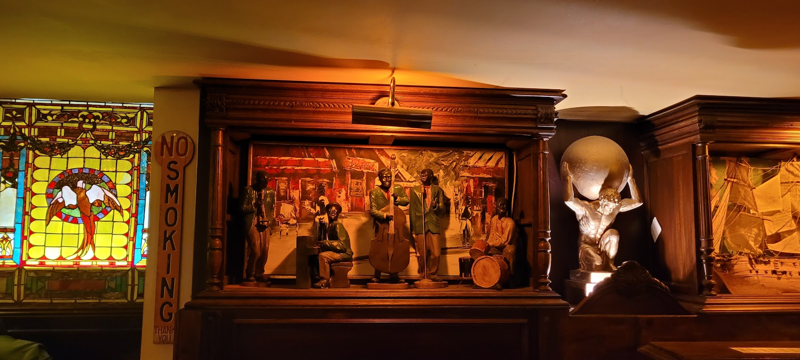An Sibin Irish pub Frankfurt basement bar interior