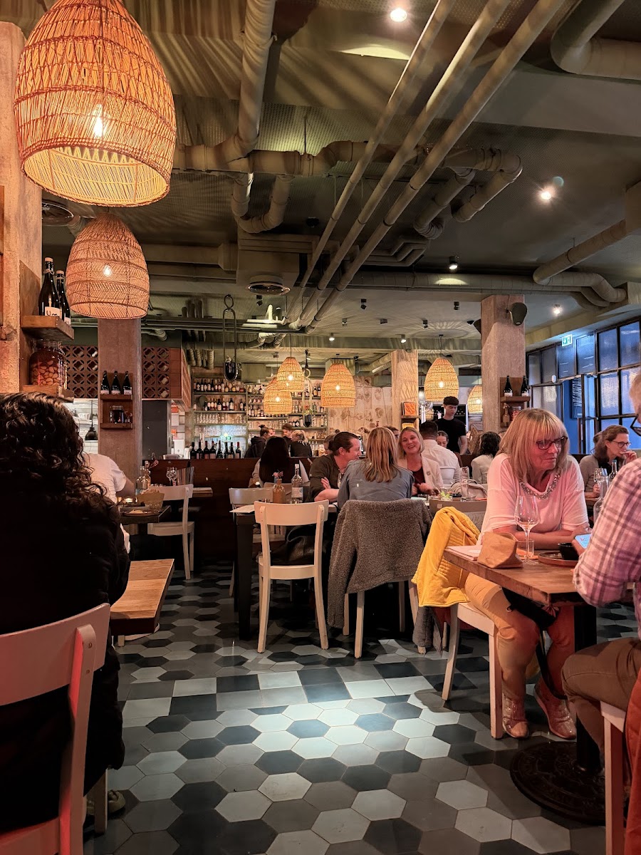 Bar Shuka, Frankfurt