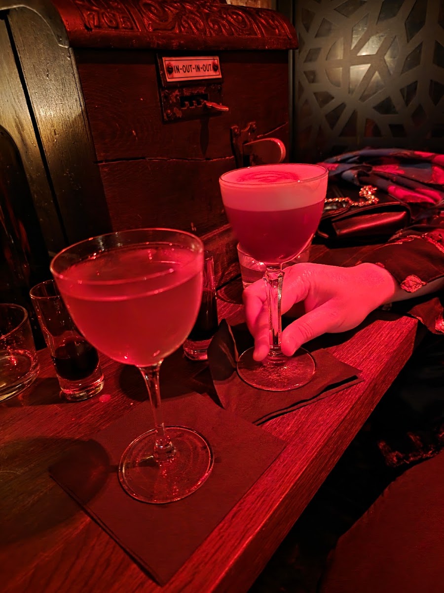 The Absent Ear, Glasgow