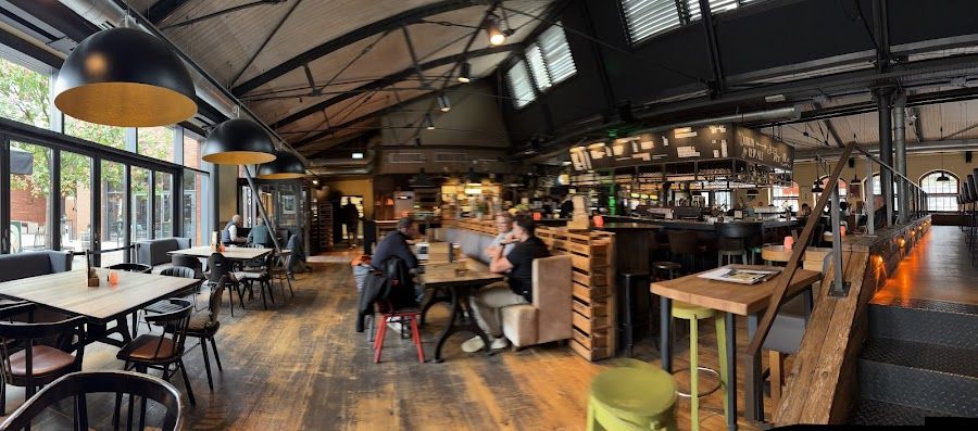 Altes Machwerk Bar bar service