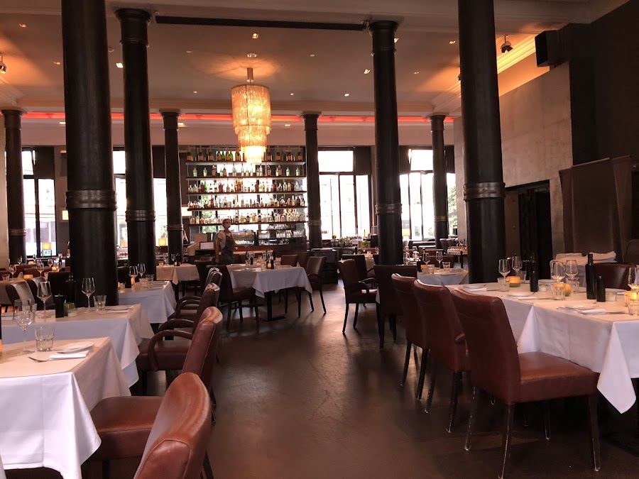 Die Bank Brasserie & Bar bar service