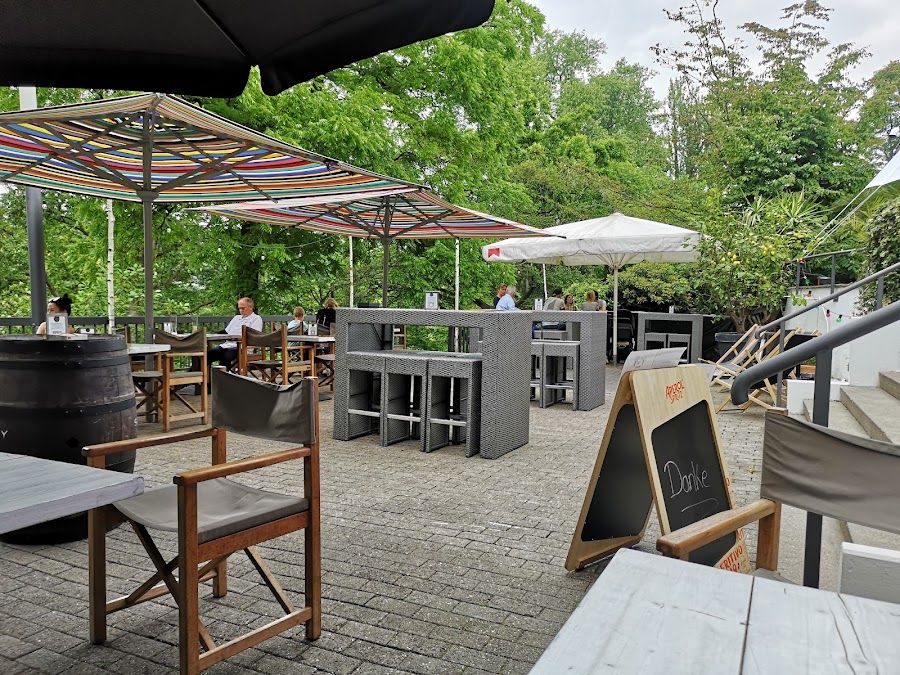 Cafe Schoene Aussichten Neustadt atmosphere