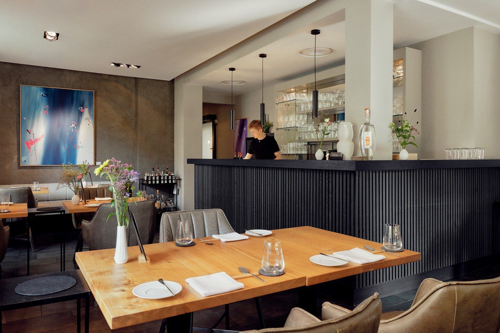 Restaurant Zeik Hamburg bar interior