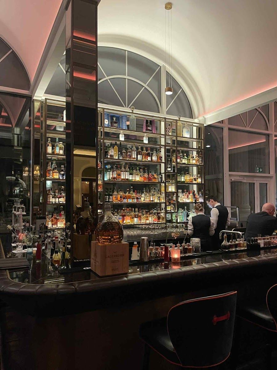 The London Bar at Atlantic Hotel cocktail at the bar