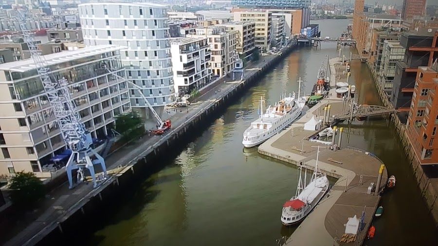Wein am Wasser Hafencity atmosphere