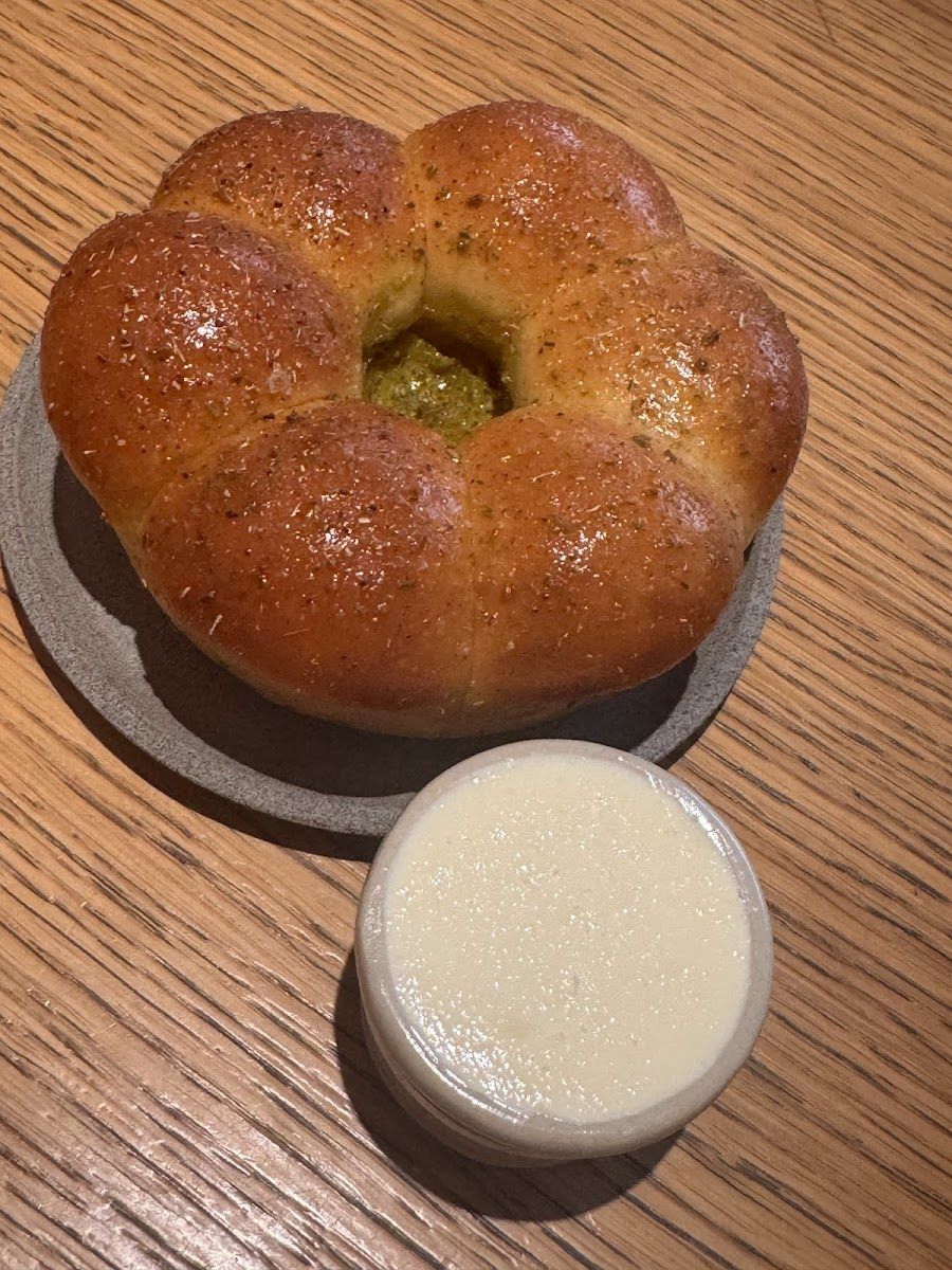 Gron Restaurant Bar bar service