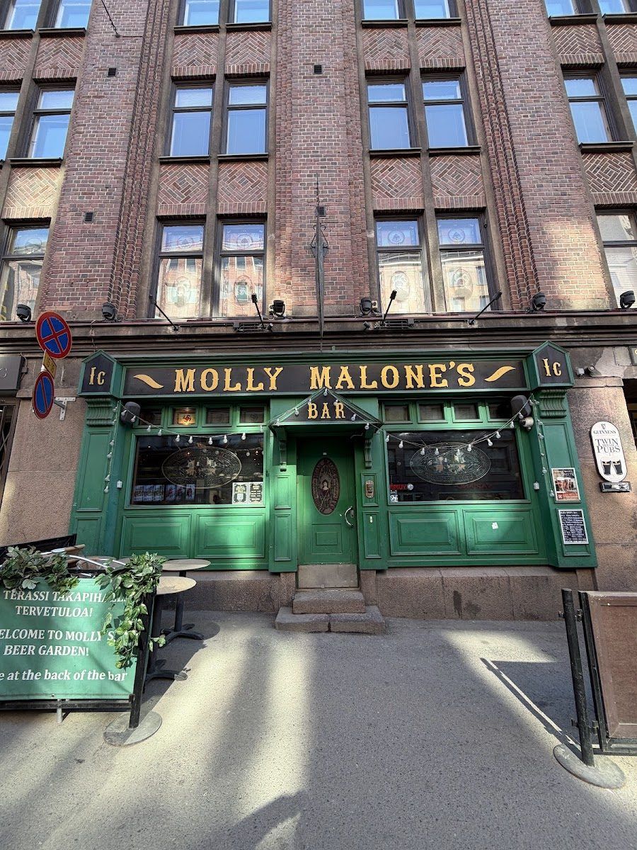 Molly Malone's bar service