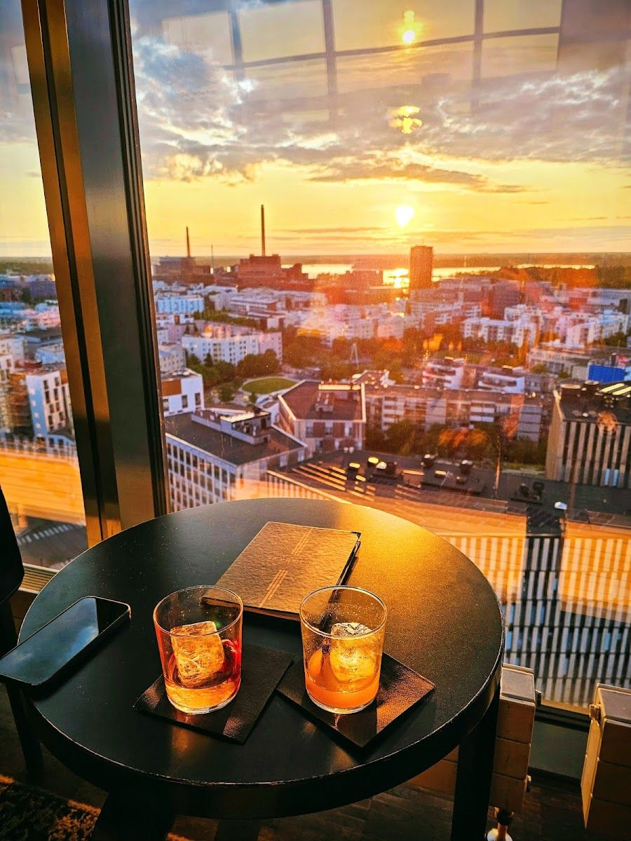 Sky Bar at Clarion Hotel Helsinki bar service