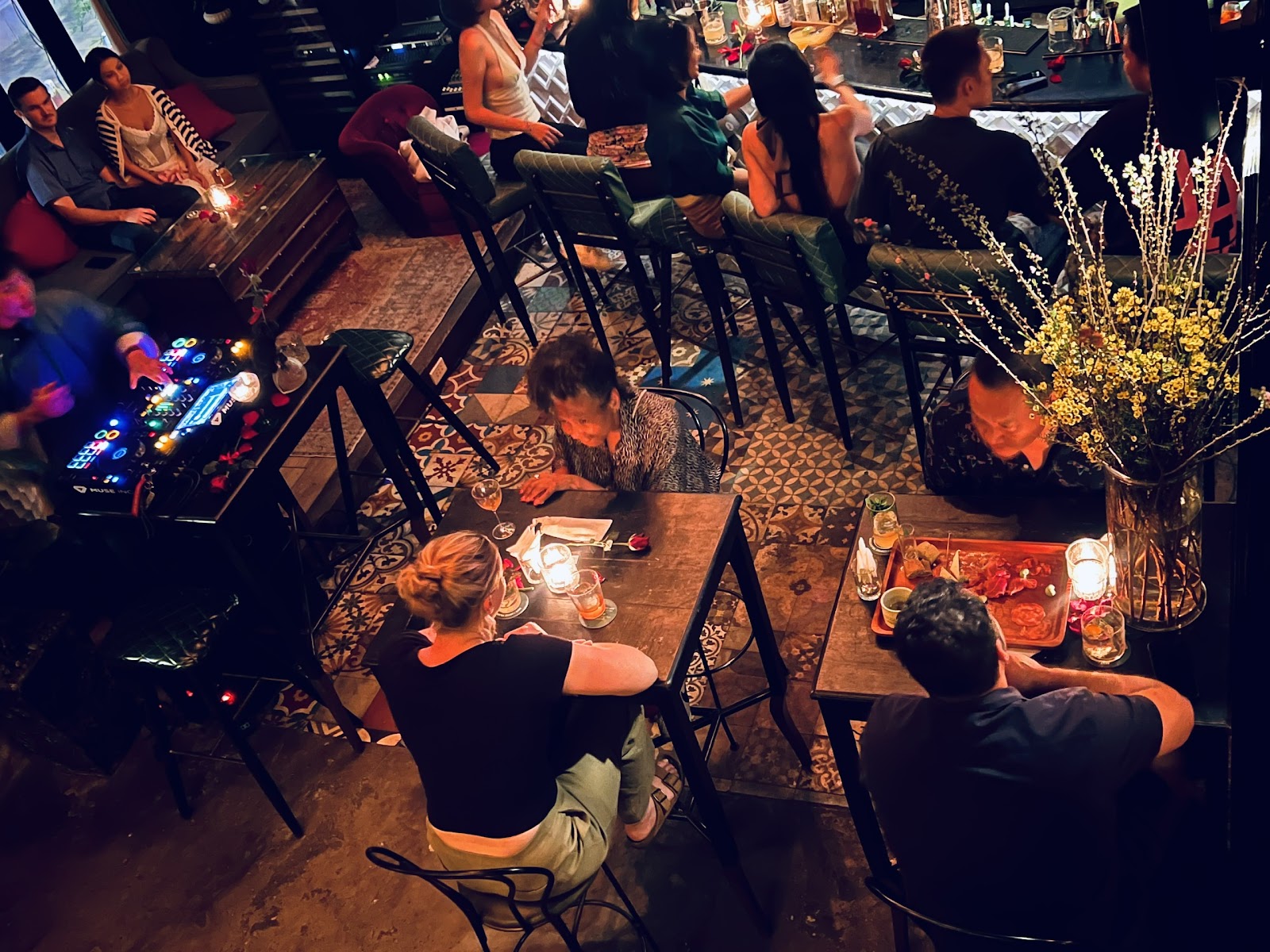 Snuffbox Ho Chi Minh City bar interior