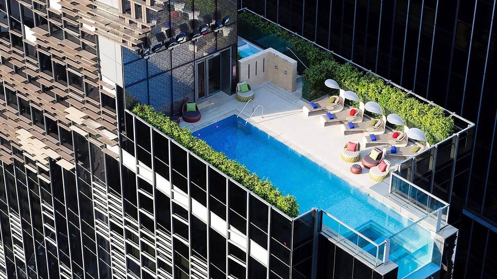 Z-29 Rooftop at Hotel Indigo Hong Kong Island