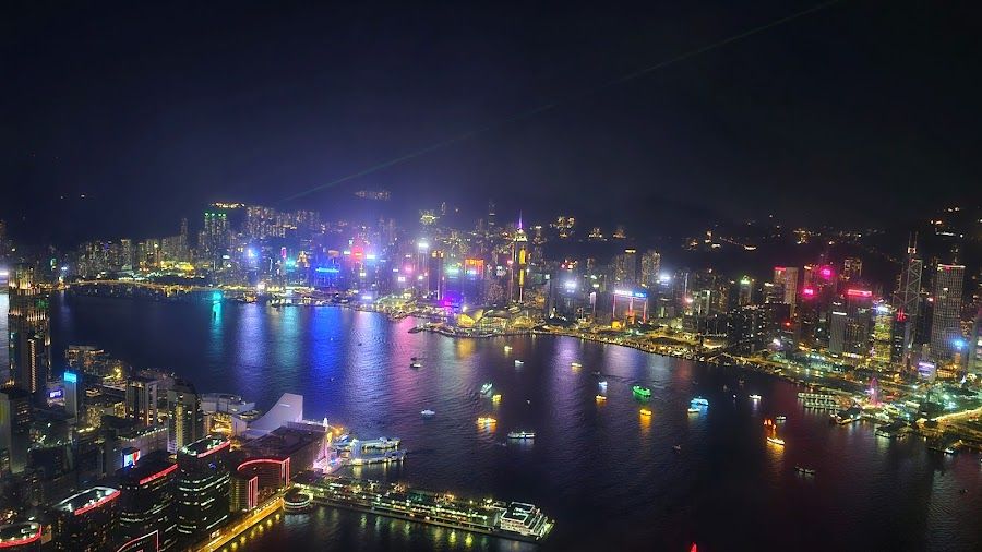 Ozone at Ritz-Carlton West Kowloon atmosphere