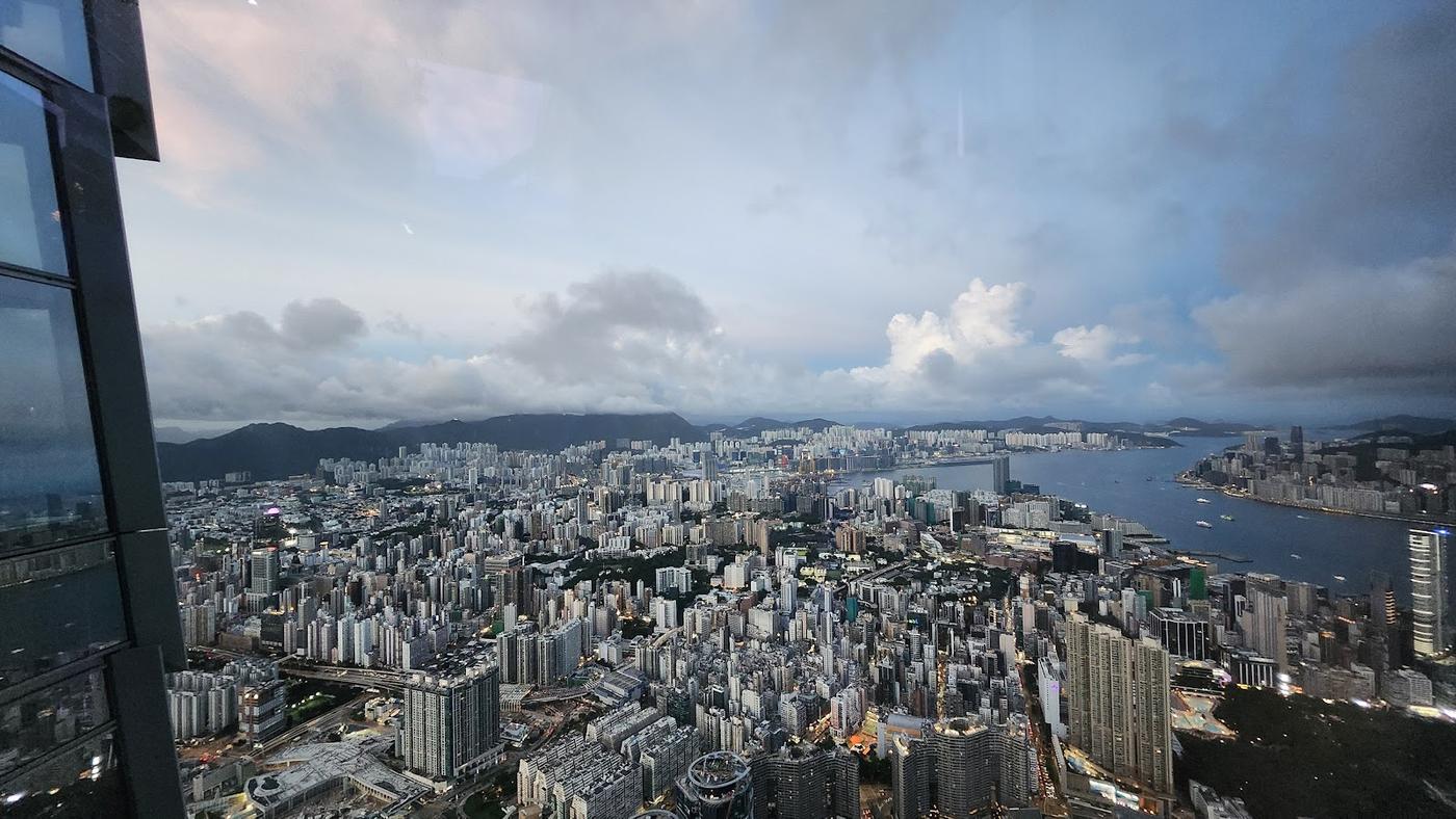 Ozone, Hong Kong