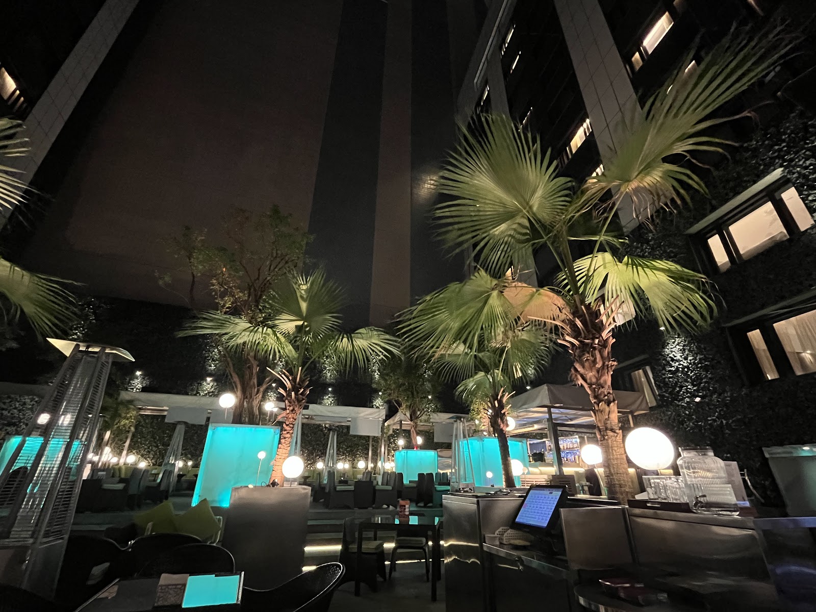 Vibes bar counter