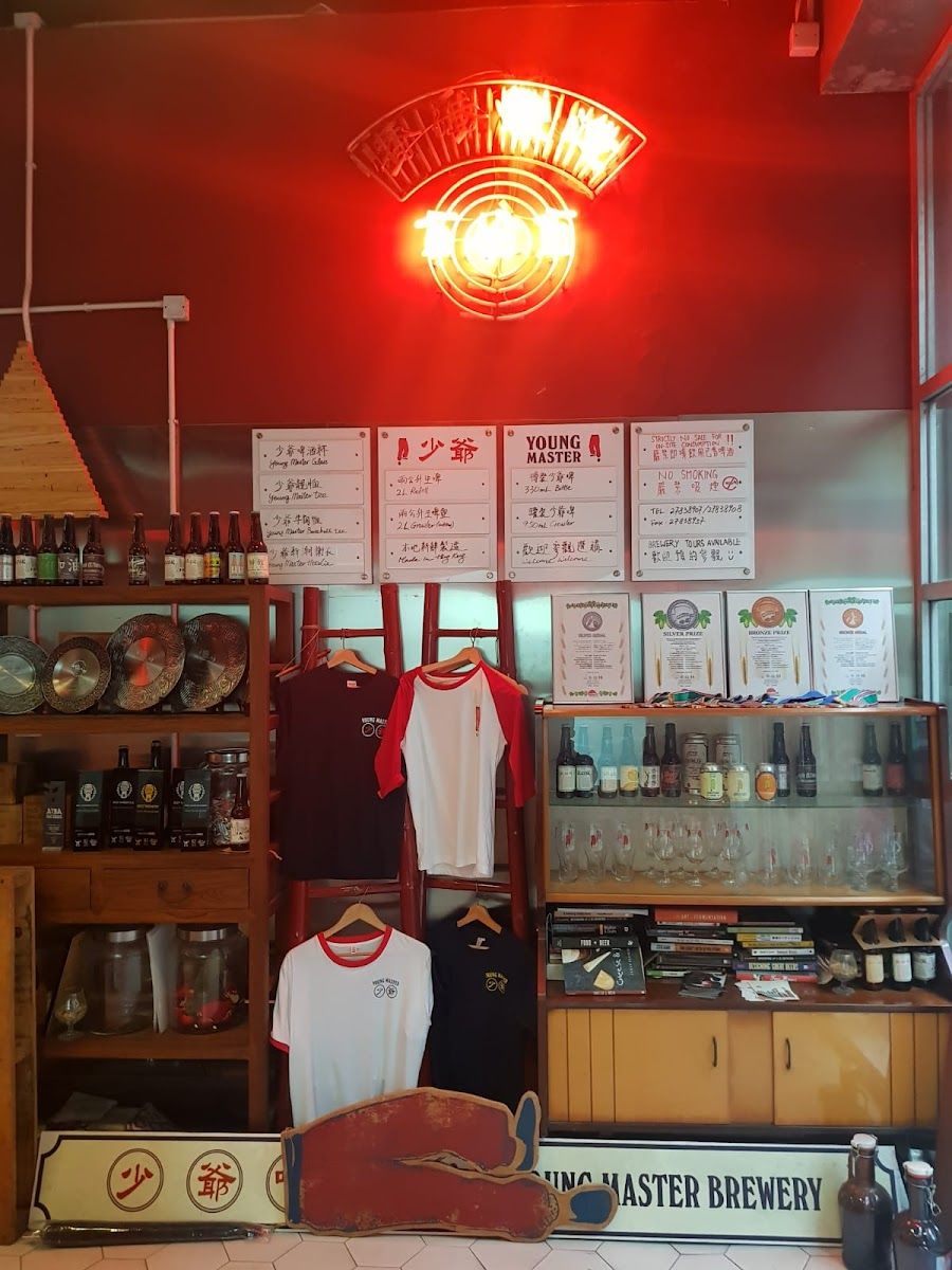 Young Master Brewery Taproom bar service