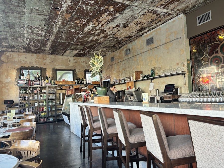 13 Celsius Wine Bar Midtown atmosphere