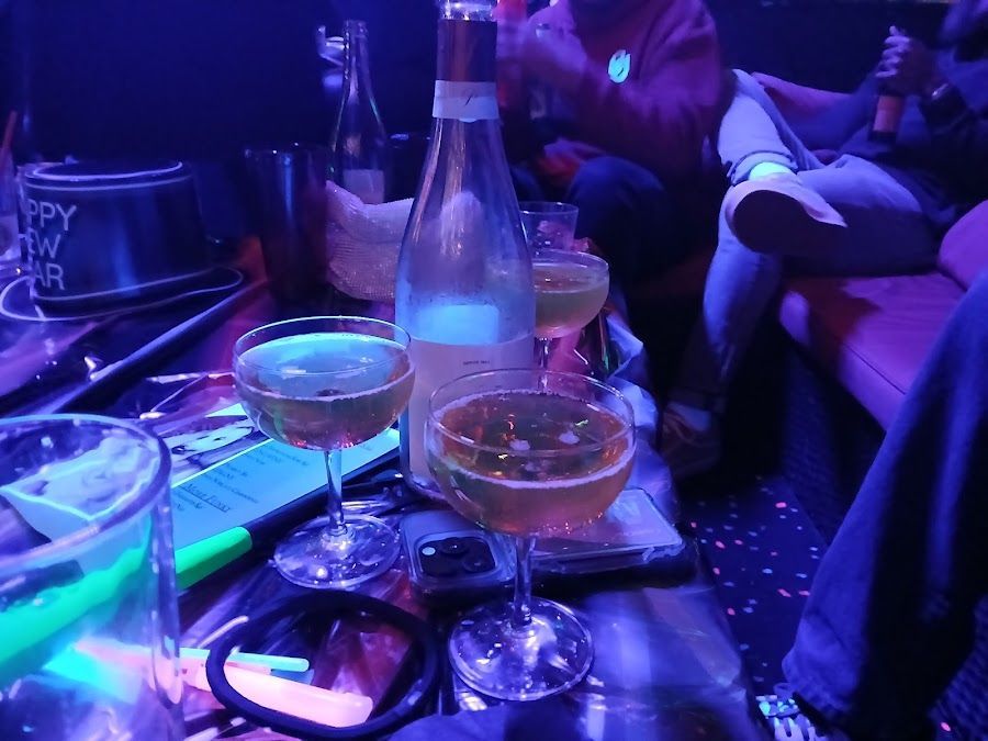 Grand Prize Bar bar service