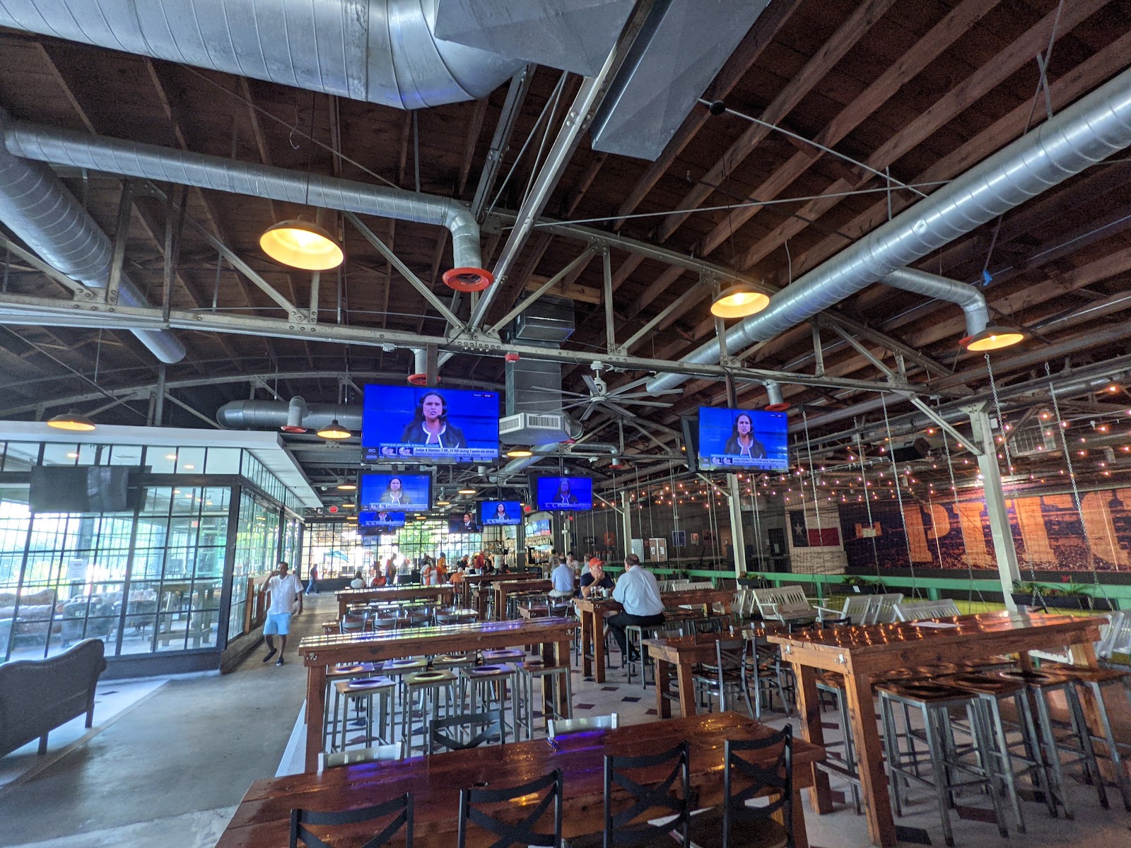 Social Beer Garden HTX