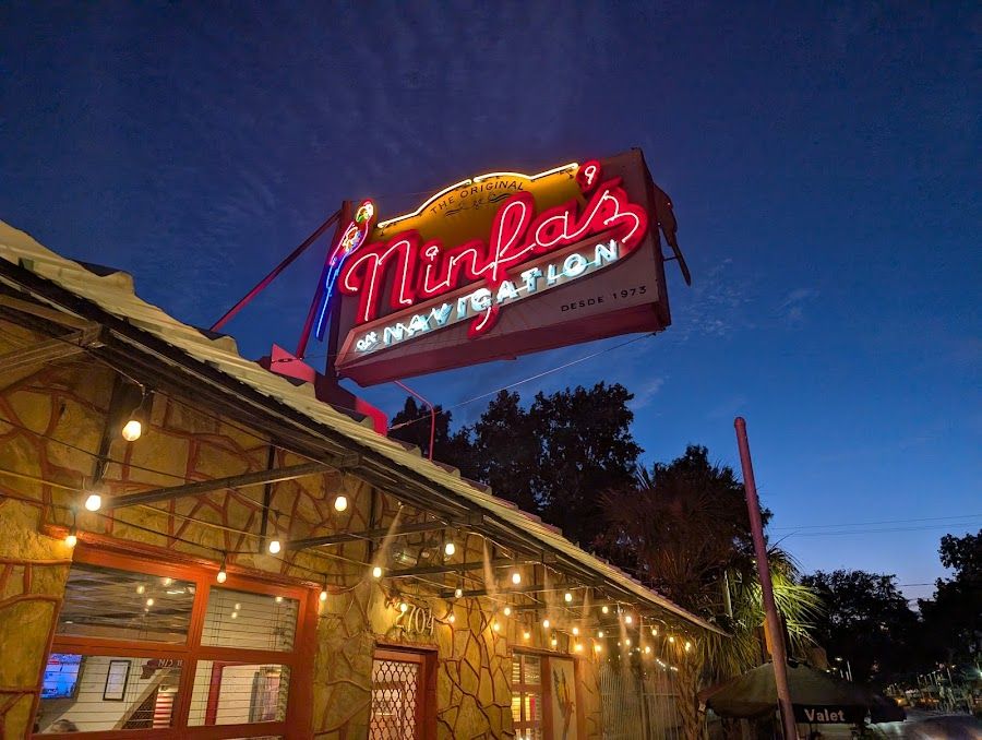 The Original Ninfa's Bar East End atmosphere
