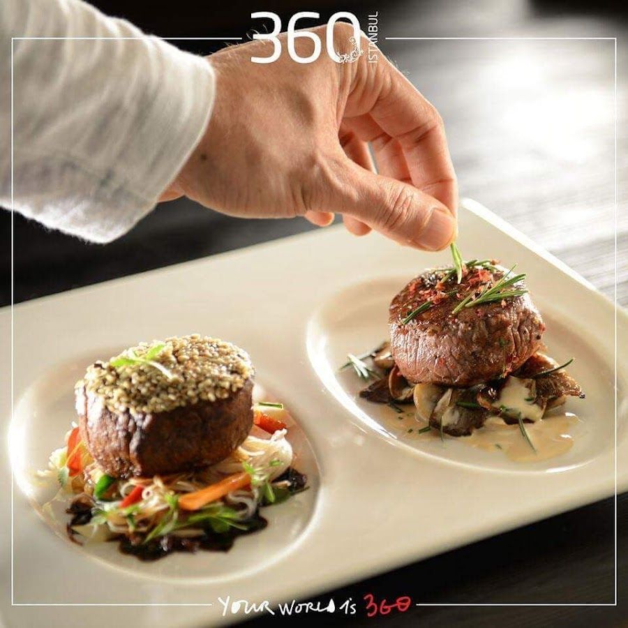 360 Istanbul cocktail at the bar