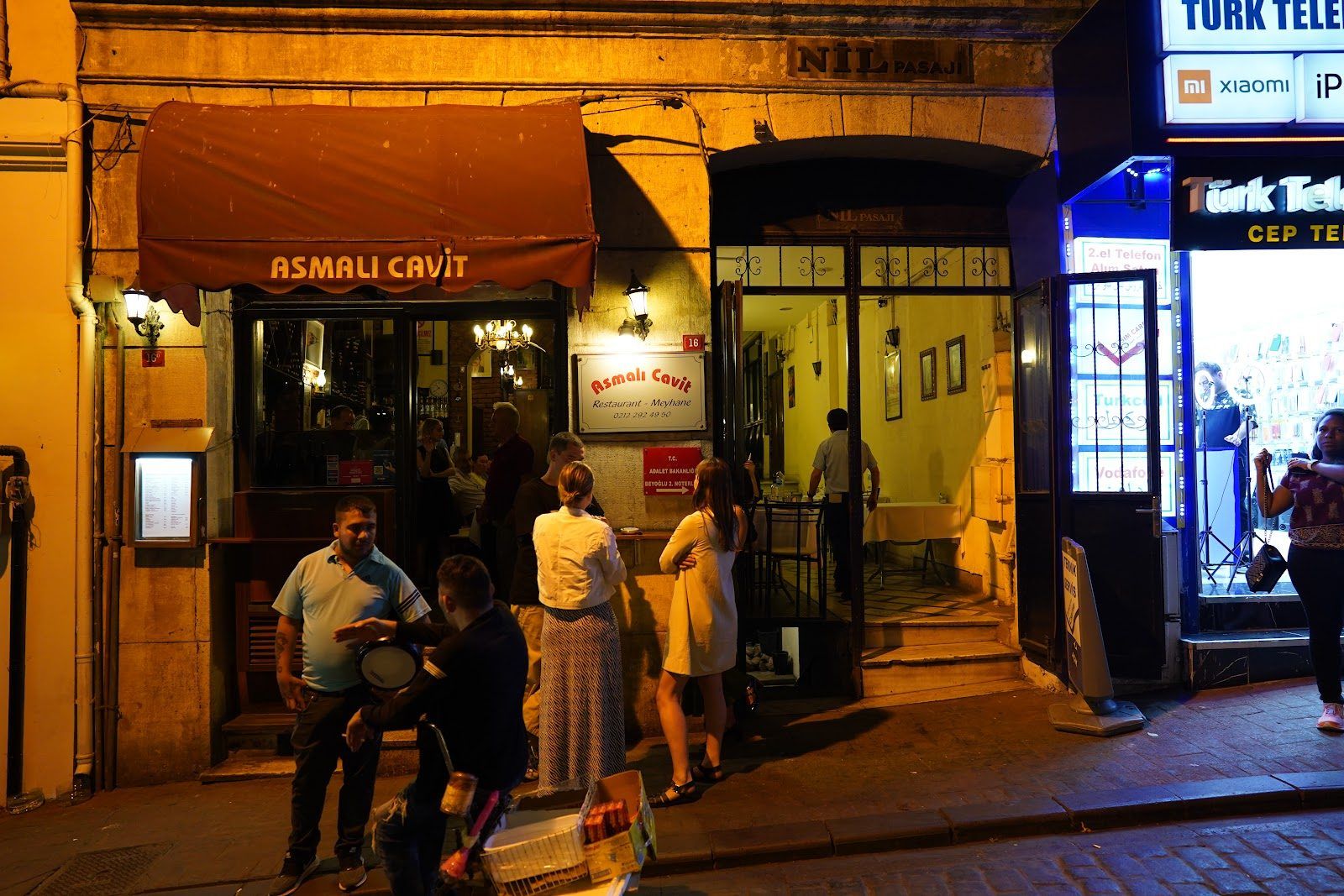 Asmalı Cavit Istanbul bar interior
