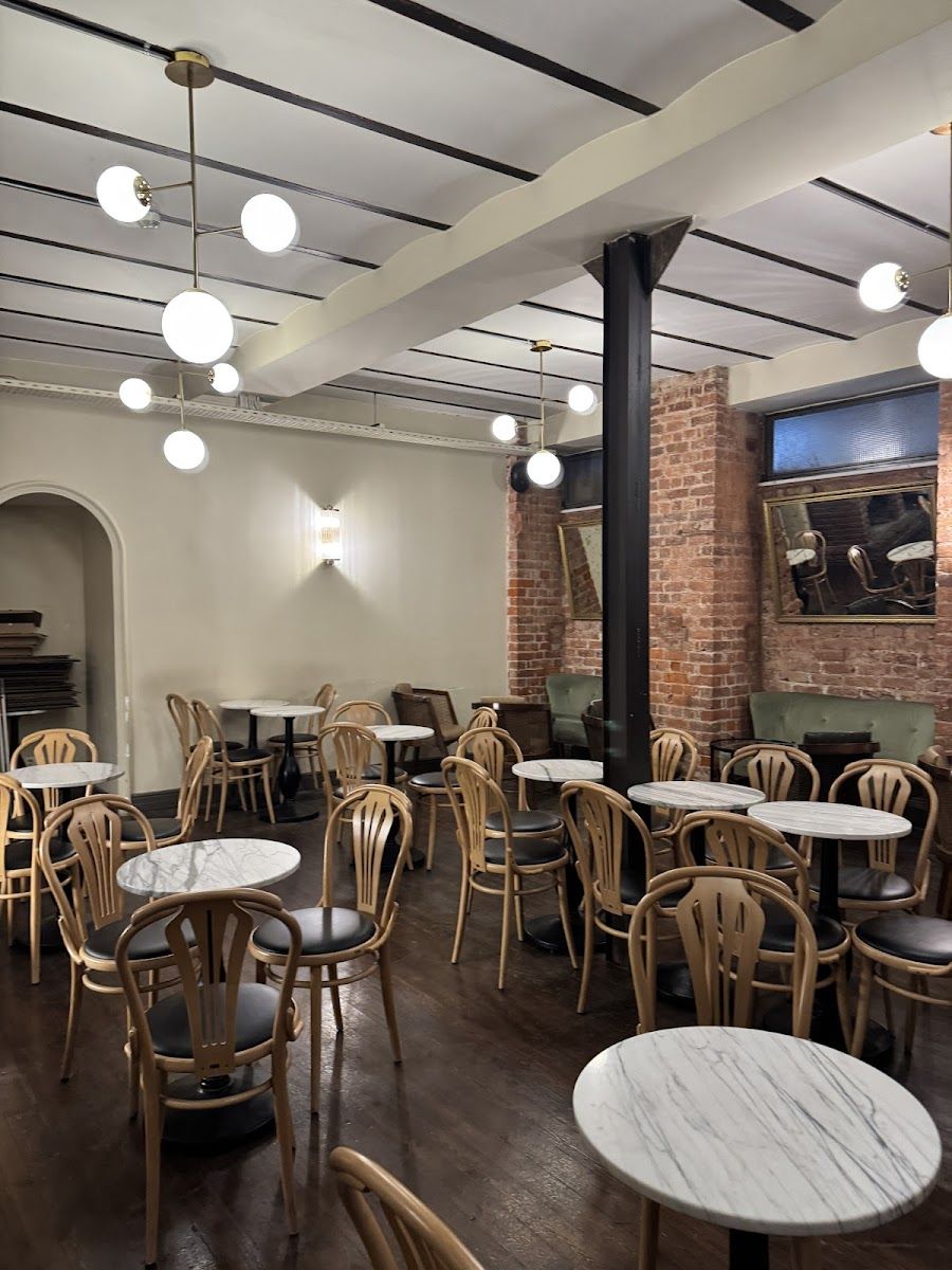 Manda Batmaz Coffee Bar Beyoglu atmosphere