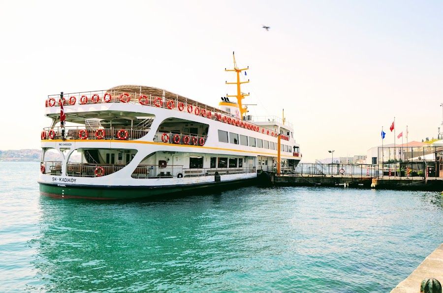 Ortakoy Iskelesi bar service