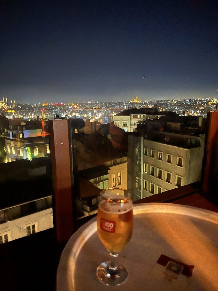 Otto Tunel Beyoglu atmosphere