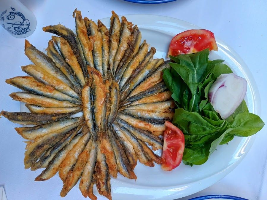 Refik Meyhane bar service