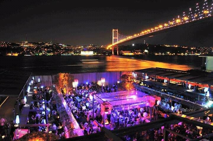 Reina Istanbul bar interior