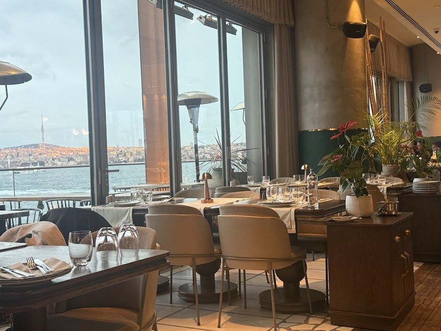 Sait Meyhane Istanbul interior
