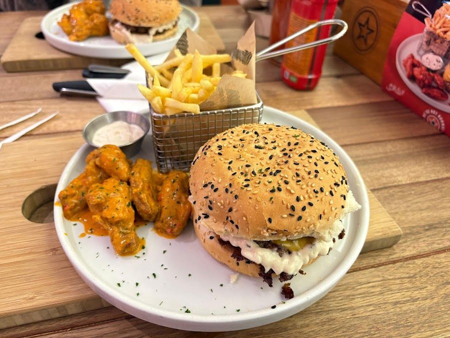Rocomamas Bar Sandton bar service