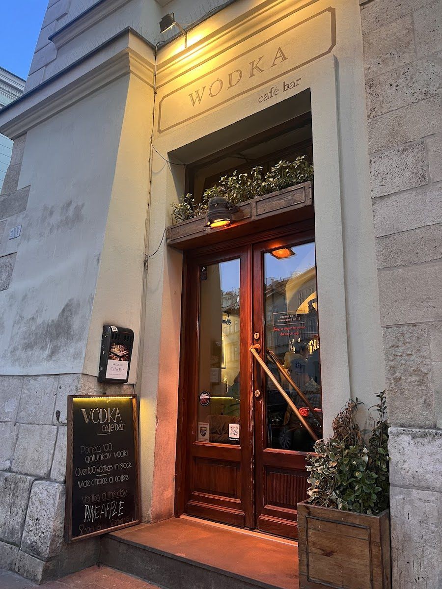 Vodka Cafe Bar bar service