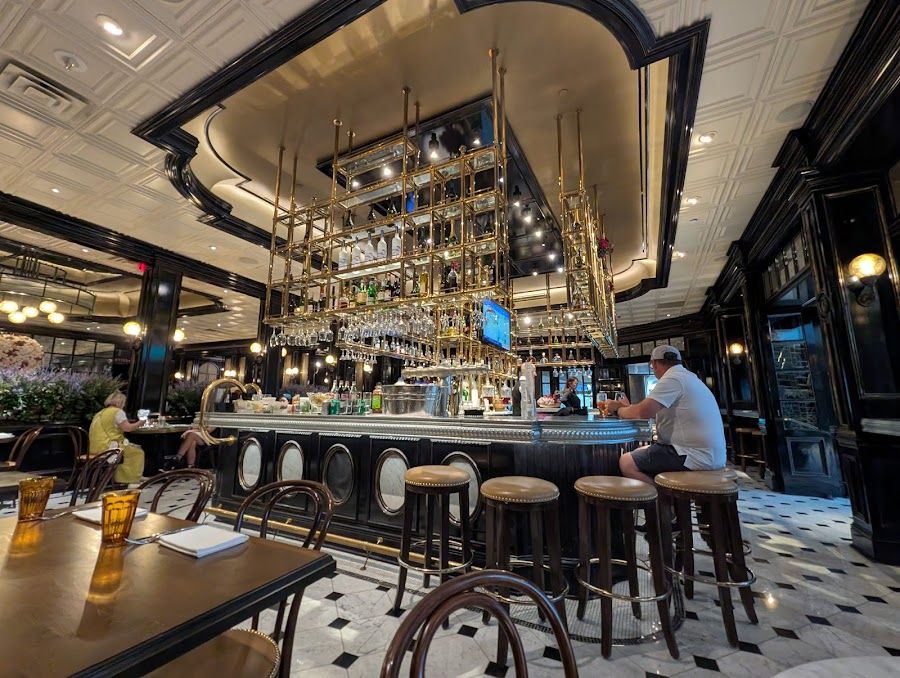Bardot Brasserie Bar Strip atmosphere