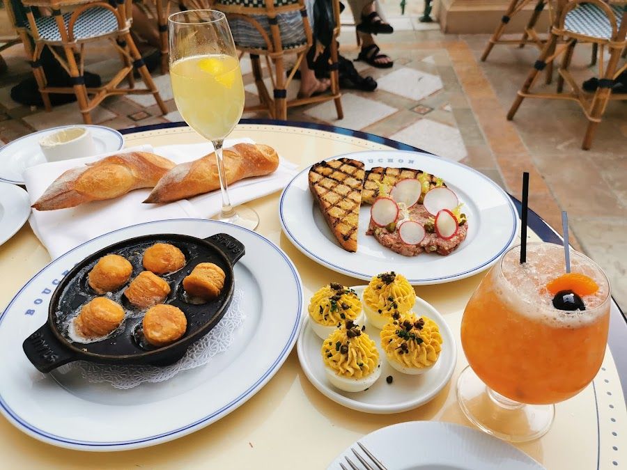 Bouchon Bar at Venetian Las Vegas interior